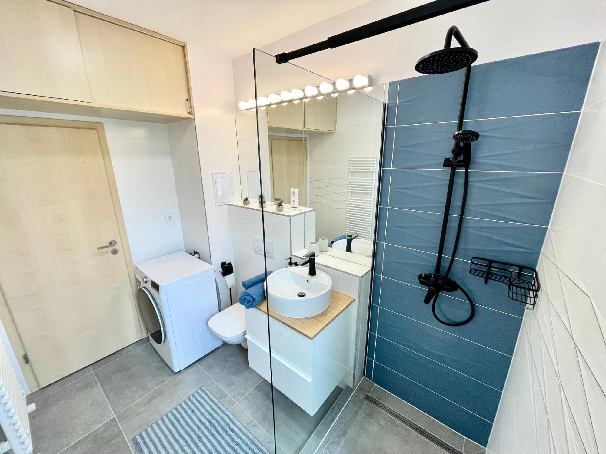 Feel Home Deluxe Corvin # Free Parking # Ac # Elevator Budapeşte Dış mekan fotoğraf